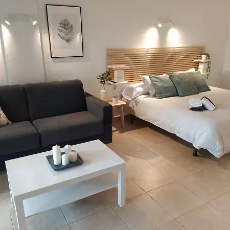 Vive Estudio Benal 1-125, Parque Acuatico 베날마데나코스타